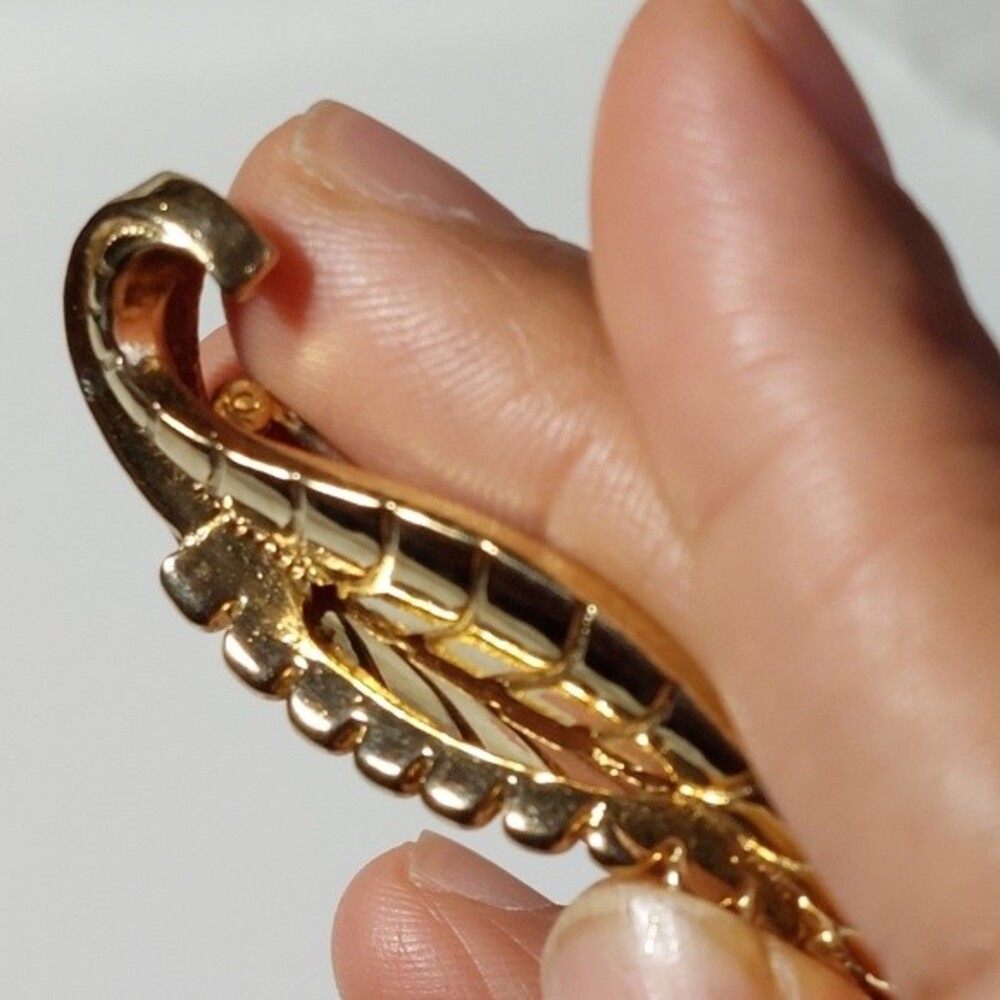 Vintage Sarah Coventry Art Nouveau Intricate Gold Tone Leaf Brooch Pin - Picture 4 of 5